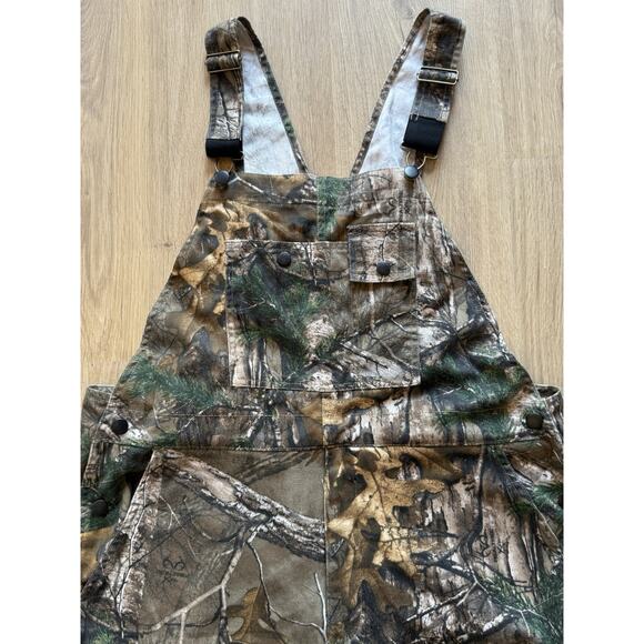 Realtree Men’s Camo Bib Overalls. Size L (36-38) Hunting Outdoors Farming - Picture 2 of 8